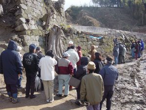 栫城跡の現地説明会にて